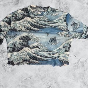 LONG SLEEVE BLUE WAVE PATTERNED RUFFLED END CROP TOP